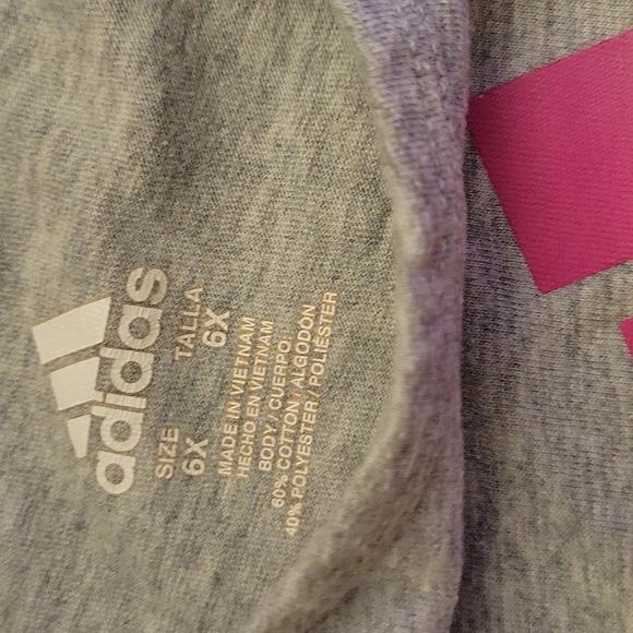 Cute sporty Adidas tee - Picture 2 of 3